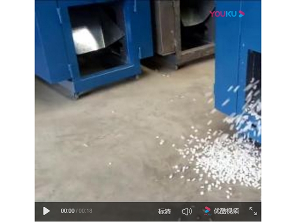 海綿、乳膠棉切粒機視頻